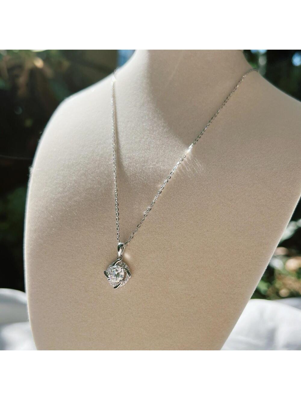 1ct Moissanite Pendant Clover Solitaire Necklace Sterling Silver 925 Anniversary